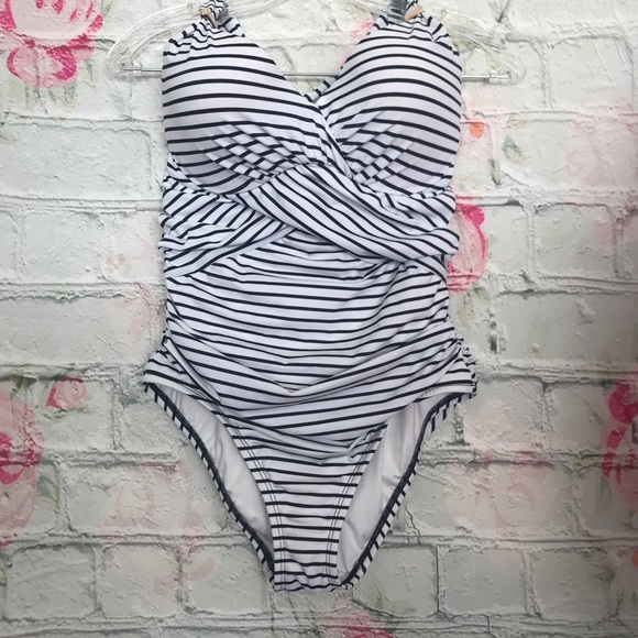 Victoria's Secret Other - Victoria’s Secret “Unforgettable" halter one-piece